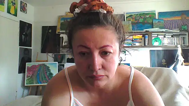 MariaAnaSunshine online show from 10/31/25, 09:28