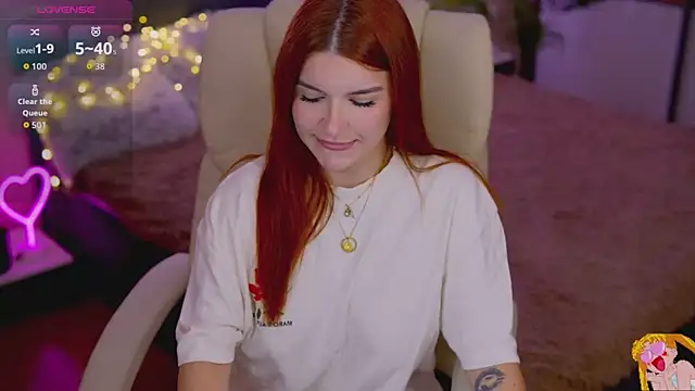 RedShinee online show from 10/17/25, 06:28