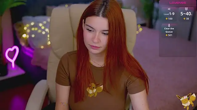 RedShinee online show from 11/11/25, 06:52