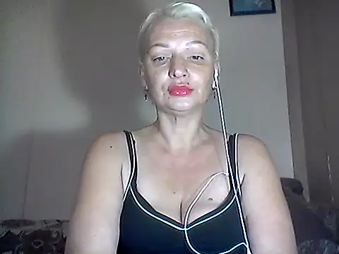Snapshot of MaryJane441 chatting on 09/30/25, 07:14 MaryJane441 online show from 09/30/25, 07:14