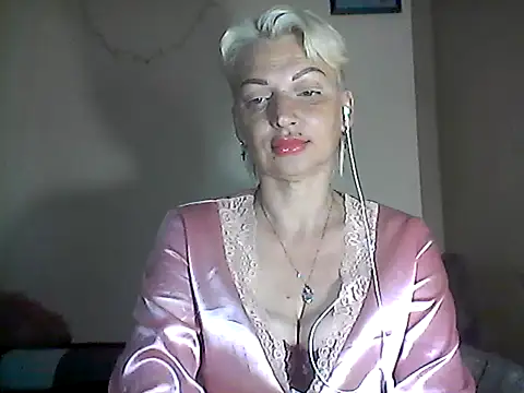 Snapshot of MaryJane441 chatting on 06/08/26, 08:09 MaryJane441 online show from 06/08/26, 08:09