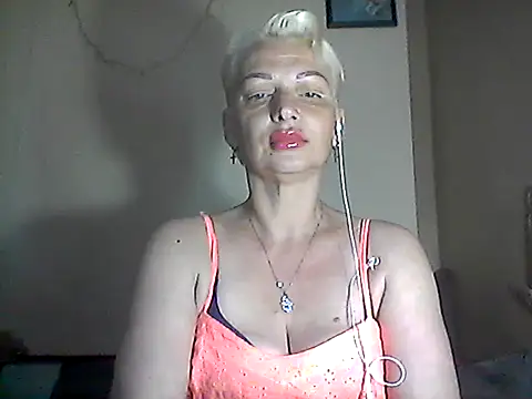 Snapshot of MaryJane441 chatting on 06/11/26, 08:39 MaryJane441 online show from 06/11/26, 08:39