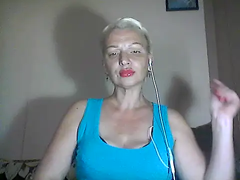Snapshot of MaryJane441 chatting on 09/24/25, 10:11 MaryJane441 online show from 09/24/25, 10:11