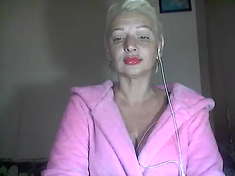 Snapshot of MaryJane441 chatting on 10/14/25, 06:30 MaryJane441 online show from 10/14/25, 06:30