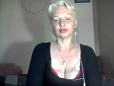 Snapshot of MaryJane441 chatting on 06/03/26, 08:24 MaryJane441 online show from 06/03/26, 08:24