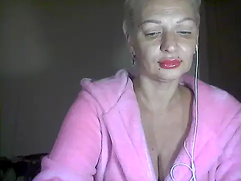 Snapshot of MaryJane441 chatting on 10/17/25, 08:10 MaryJane441 online show from 10/17/25, 08:10