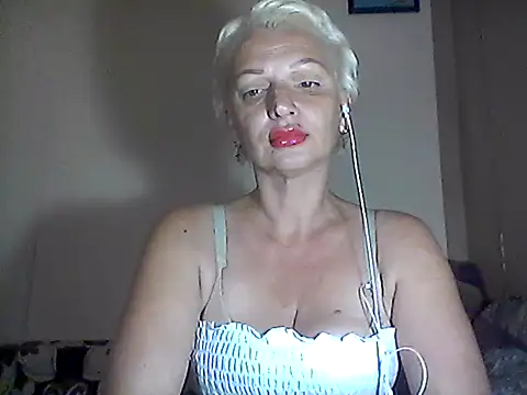 Snapshot of MaryJane441 chatting on 09/27/25, 07:31 MaryJane441 online show from 09/27/25, 07:31