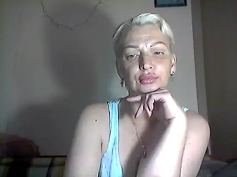 Snapshot of MaryJane441 chatting on 06/18/26, 09:14 MaryJane441 online show from 06/18/26, 09:14