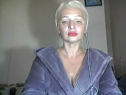 Snapshot of MaryJane441 chatting on 10/09/25, 07:36 MaryJane441 online show from 10/09/25, 07:36