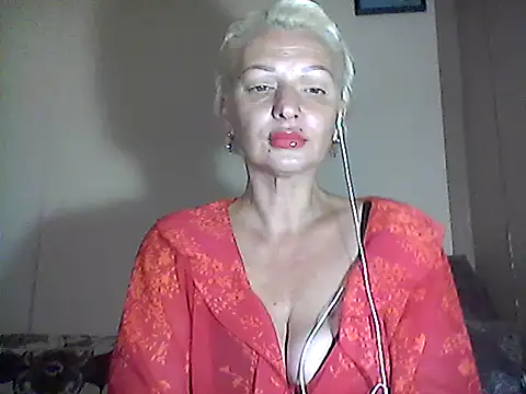 Snapshot of MaryJane441 chatting on 09/29/25, 06:46 MaryJane441 online show from 09/29/25, 06:46