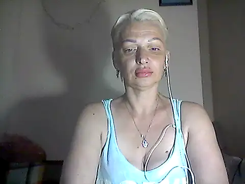 Snapshot of MaryJane441 chatting on 06/26/26, 09:04 MaryJane441 online show from 06/26/26, 09:04
