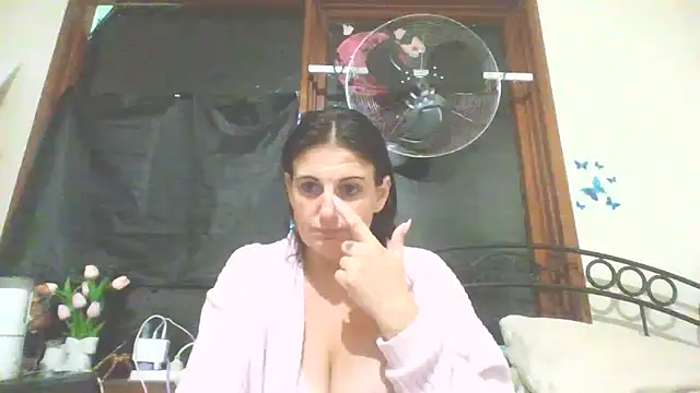 Clarissaroseyplus1 online show from 02/25/26, 08:19