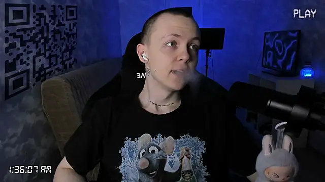 charonbaby1 online show from 12/15/25, 10:37