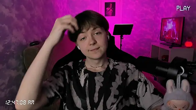 charonbaby1 online show from 10/23/25, 09:46