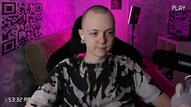 charonbaby1 online show from 12/04/25, 10:53