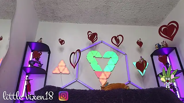 littlevixen18 online show from 03/21/26, 03:05