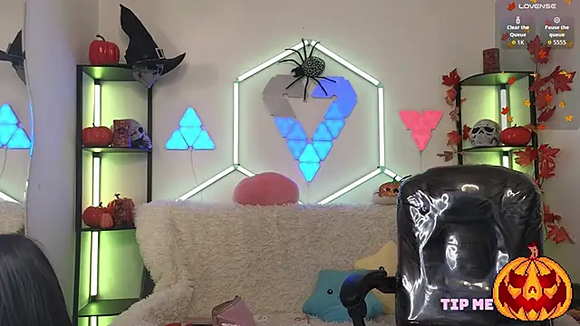 littlevixen18 online show from 10/23/25, 01:54