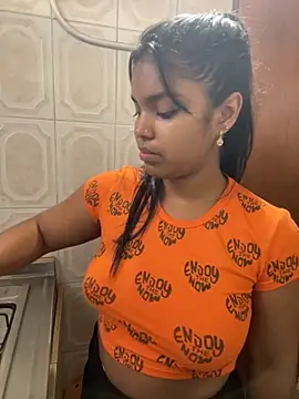 zoe roux21 online show from 10/23/25, 10:19