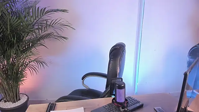 zoe roux21 online show from 02/08/26, 03:04