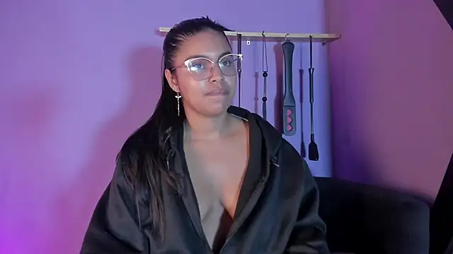 zoe roux21 online show from 02/25/26, 03:29