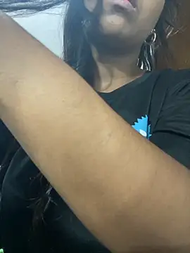 zoe roux21 online show from 11/15/25, 12:14