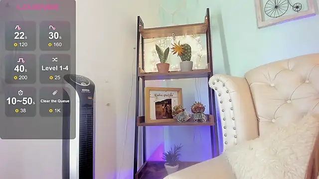 Snapshot of honey_fox1 chatting on 02/14/26, 01:39 honey fox1 online show from 02/14/26, 01:39