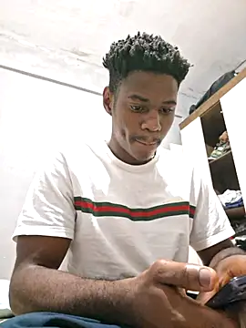 Snapshot of Percybr4561 chatting on 11/26/25, 12:05 Percybr4561 online show from 11/26/25, 12:05