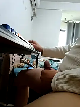 DDYY12341 online show from 10/26/25, 04:24