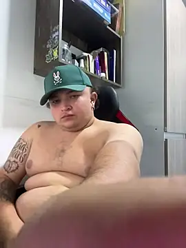 AndresChuboi online show from 11/18/25, 04:05