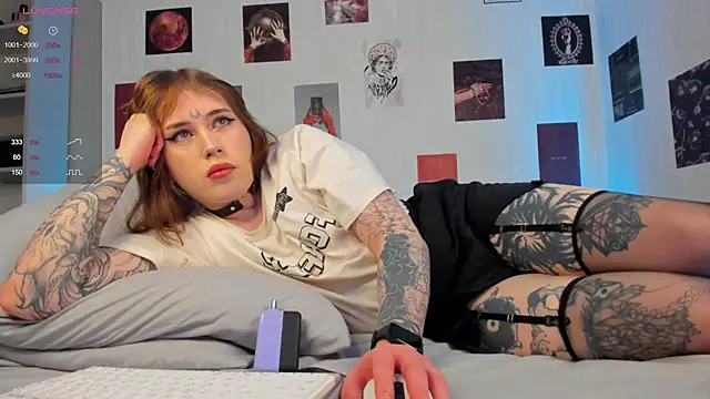 Spliti moon online show from 11/30/25, 01:01