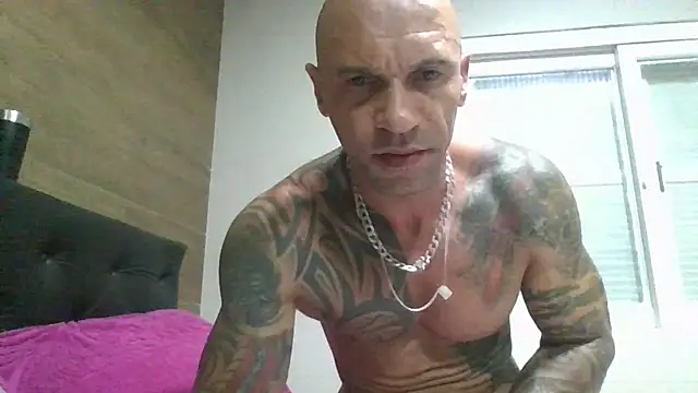 Snapshot of Arc8njoblack chatting on 02/22/26, 04:37 Arc8njoblack online show from 02/22/26, 04:37