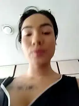 scarlet castro online show from 11/04/25, 04:00