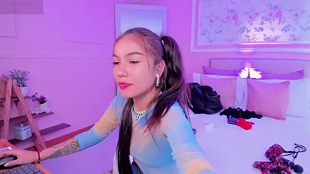 scarlet castro online show from 02/28/26, 08:19