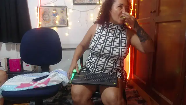 cougar town online show from 10/25/25, 04:33