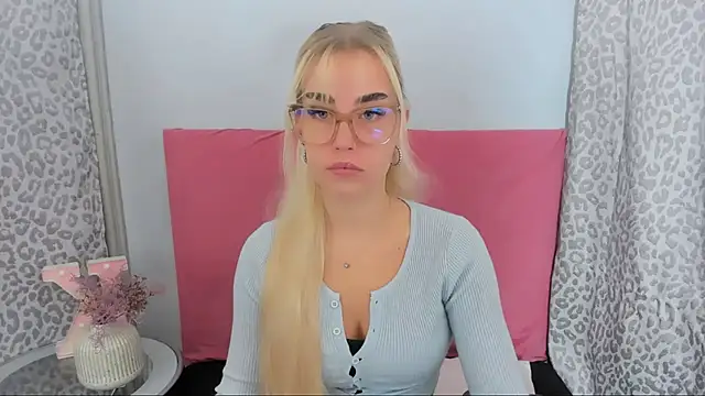 KristyHoney online show from 11/23/25, 06:12