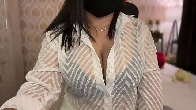 Snapshot of SamairAhh chatting on 02/17/25, 03:33 SamairAhh online show from 02/17/25, 03:33