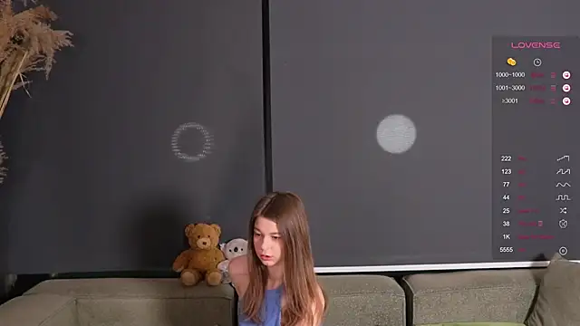 AnnaSiren online show from 02/05/25, 03:34