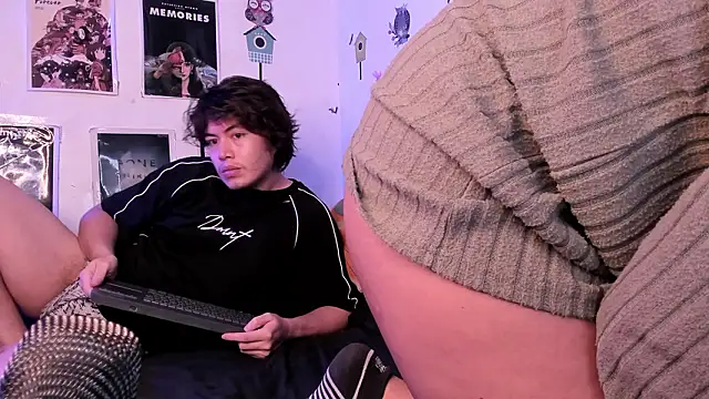 hothoneychile online show from 03/25/26, 03:06