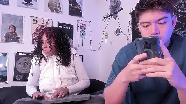 hothoneychile online show from 09/27/25, 02:23