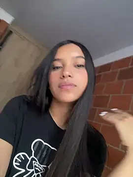 Snapshot of RoxyRoss_ chatting on 02/07/25, 10:52 RoxyRoss online show from 02/07/25, 10:52