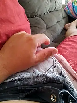 jhondivulga18 online show from 04/08/26, 10:17