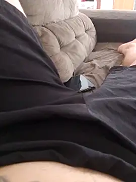 jhondivulga18 online show from 04/10/26, 10:44