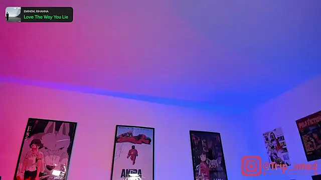 Snapshot of martinarousee chatting on 10/26/25, 10:21 martinarousee online show from 10/26/25, 10:21