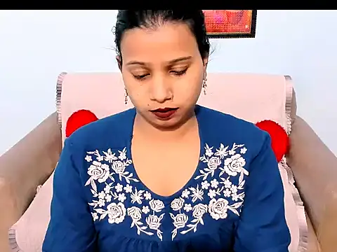 kendracox21 online show from 02/05/26, 04:08