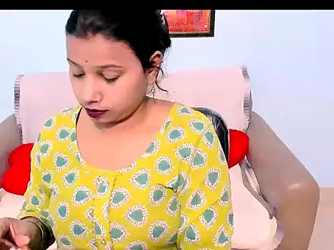 kendracox21 online show from 02/18/26, 04:32