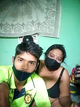 Snapshot of Group_Of_Lust chatting on 04/13/26, 02:10 Group Of Lust online show from 04/13/26, 02:10