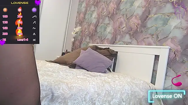 deliciousRose online show from 11/18/25, 05:11