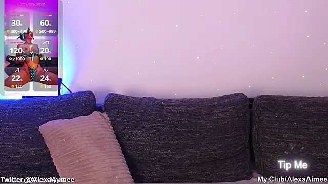 AlexaAimee online show from 12/21/25, 10:43