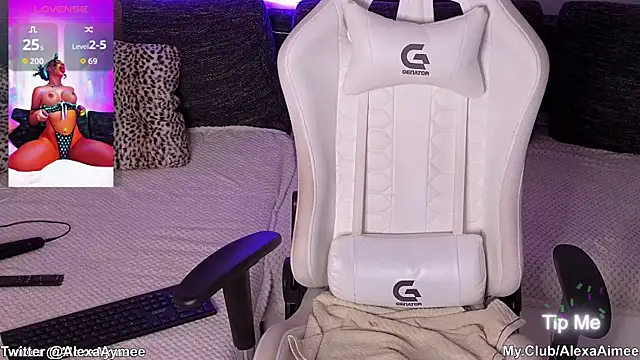 AlexaAimee online show from 03/25/26, 10:14