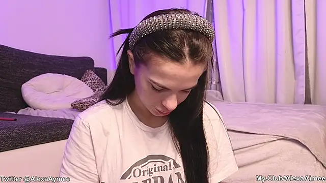 Snapshot of AlexaAimee chatting on 03/19/25, 04:25 AlexaAimee online show from 03/19/25, 04:25